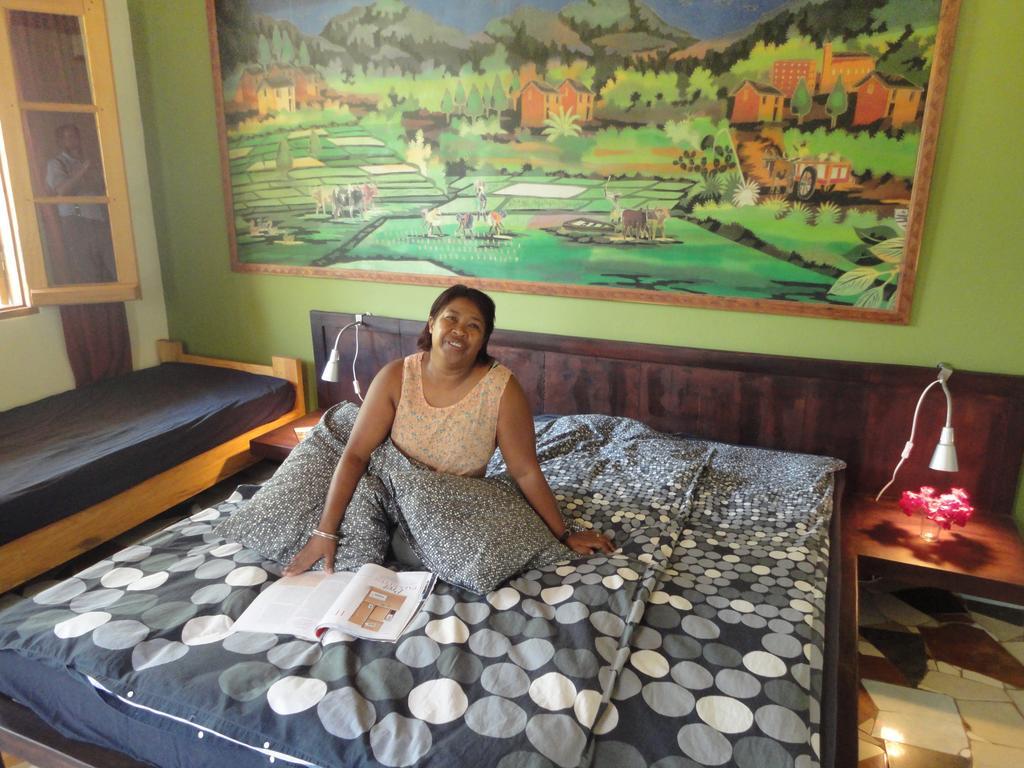 אנטננריבו Meva Guesthouse מראה חיצוני תמונה