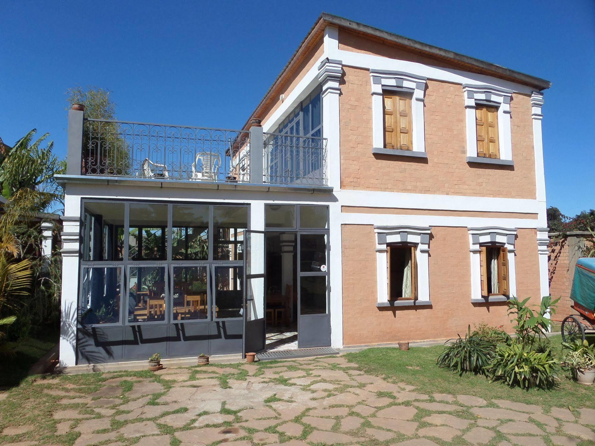 אנטננריבו Meva Guesthouse מראה חיצוני תמונה