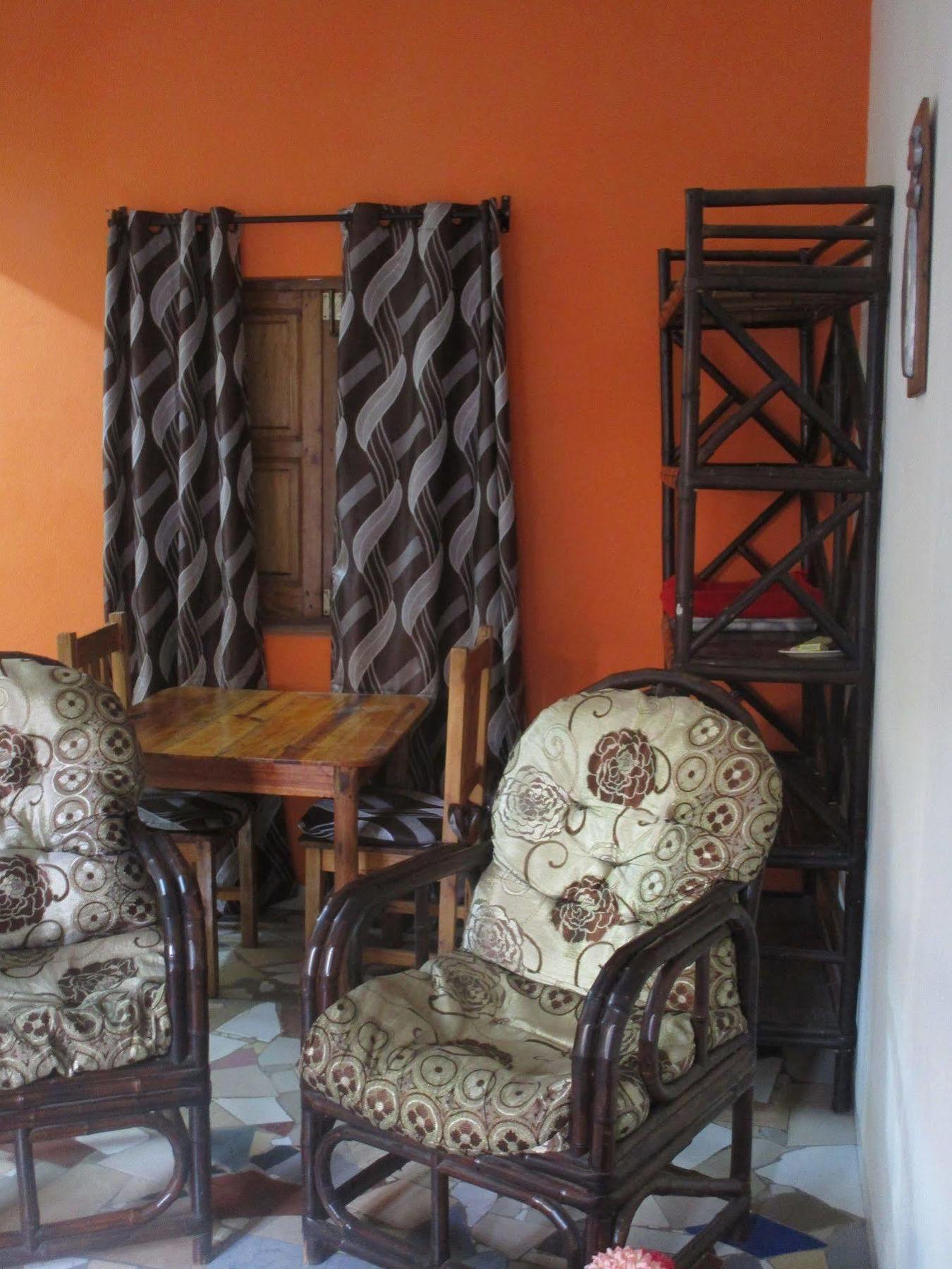 אנטננריבו Meva Guesthouse מראה חיצוני תמונה