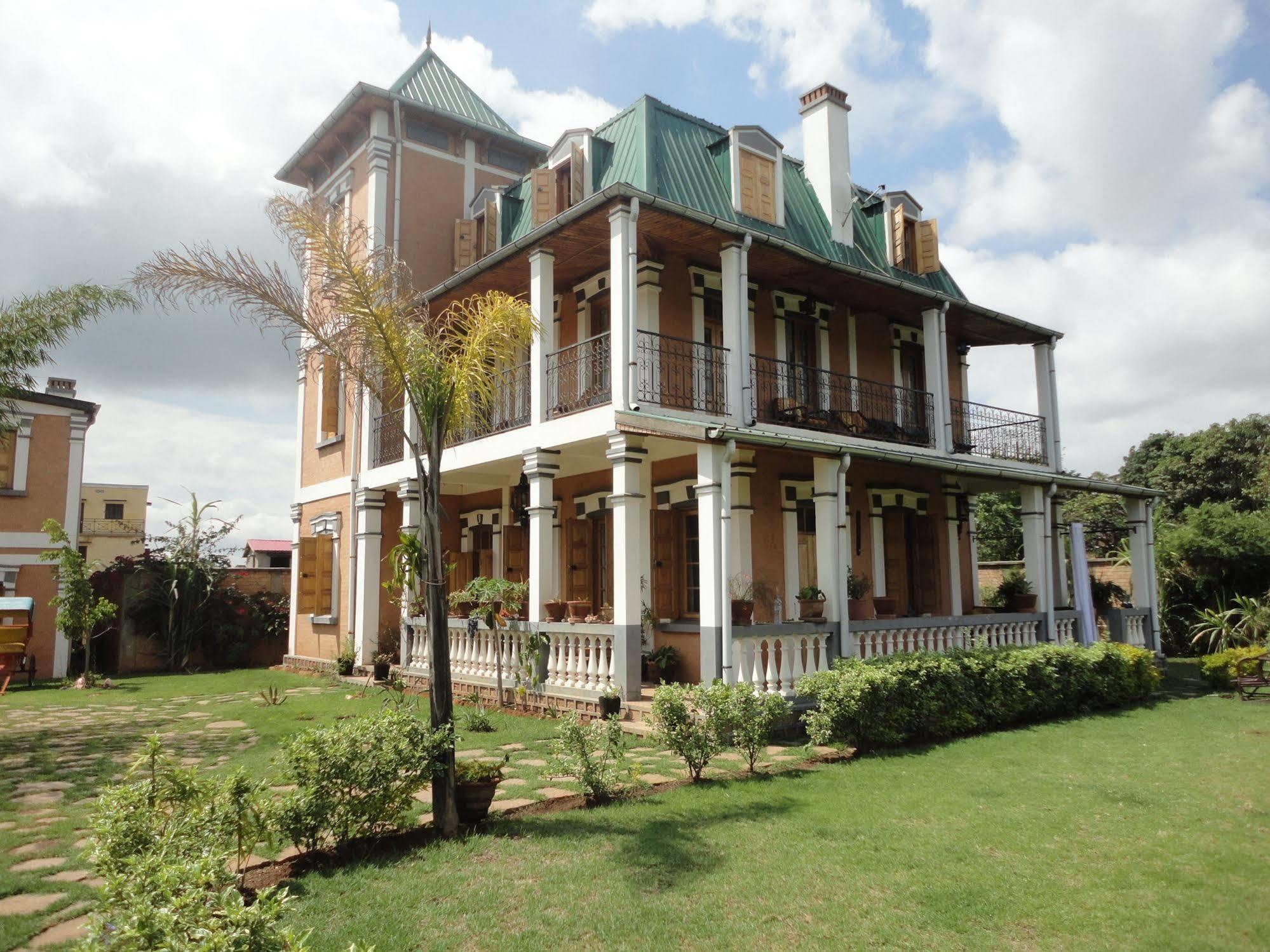 אנטננריבו Meva Guesthouse מראה חיצוני תמונה