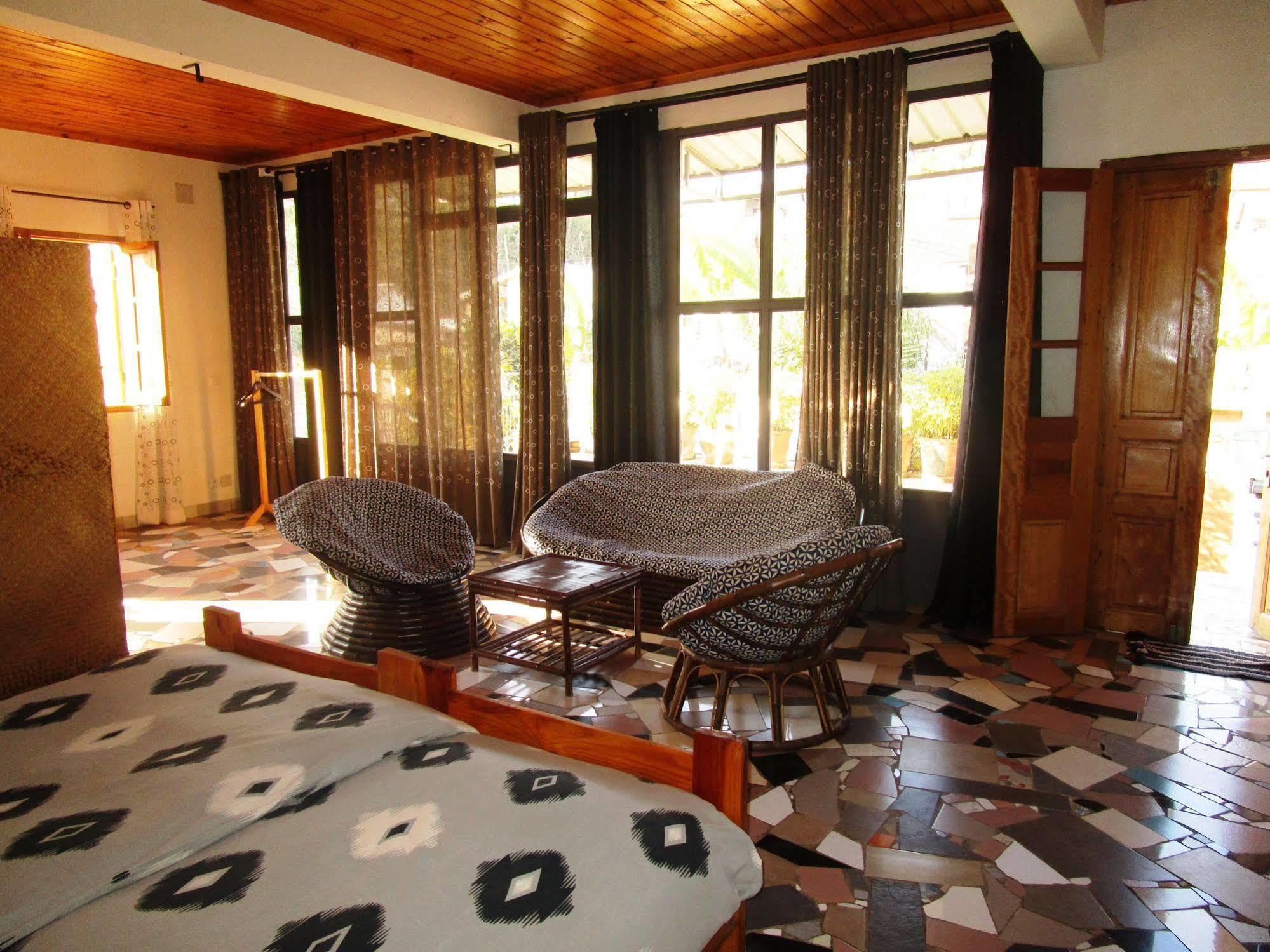 אנטננריבו Meva Guesthouse מראה חיצוני תמונה
