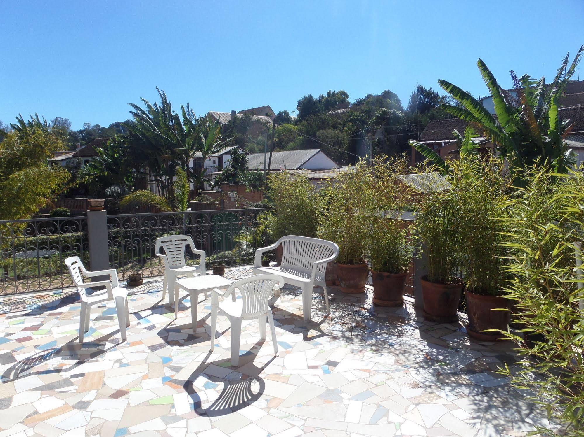 אנטננריבו Meva Guesthouse מראה חיצוני תמונה