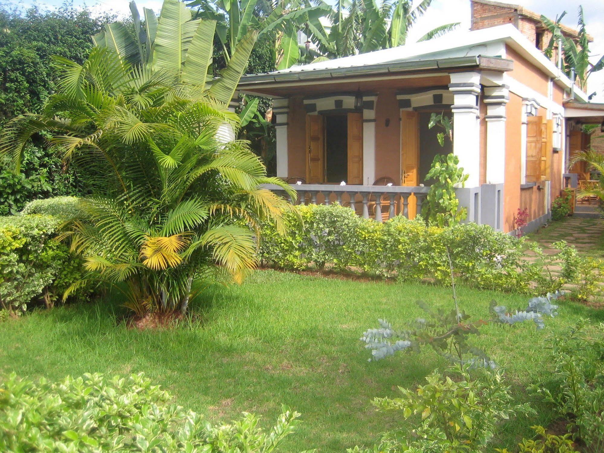 אנטננריבו Meva Guesthouse מראה חיצוני תמונה