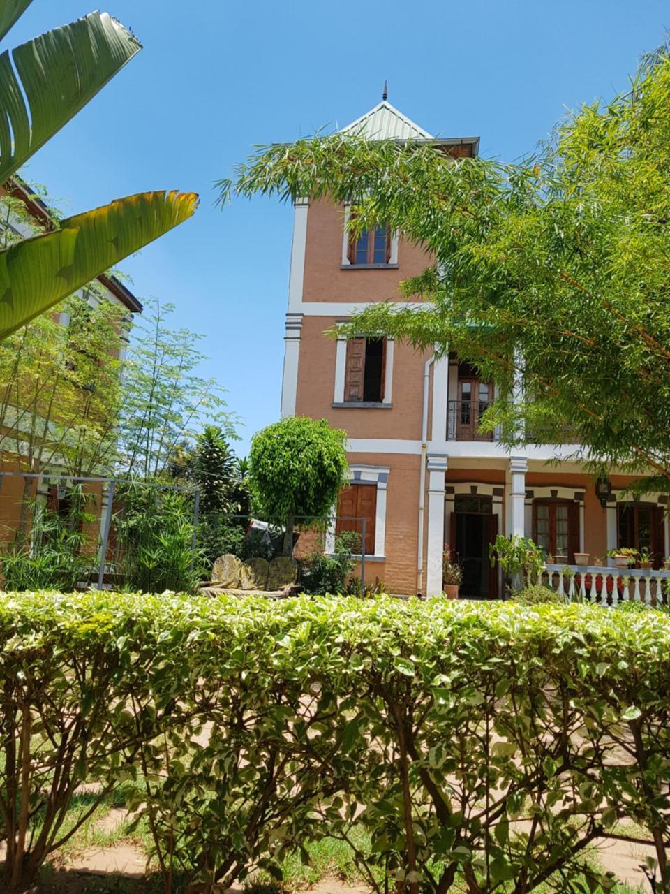 אנטננריבו Meva Guesthouse מראה חיצוני תמונה